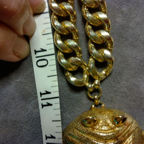 Nettie Rosenstein signed Monkey necklace chunky chain green glass eyes - Picture 5 of 7